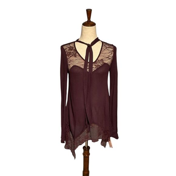 Xhilaration Burgundy Lace Detail Blouse - Picture 2 of 13